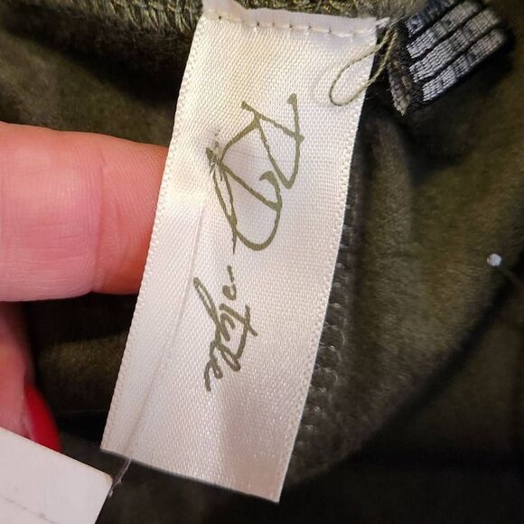 RD Style Olive Green Micro Suede Leggings XS (4919) - Picture 4 of 5